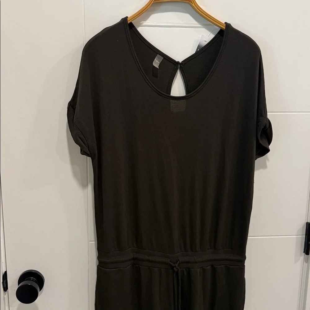 Hybo Women's Jumpsuit size medium NWT - Picture 2 of 8
